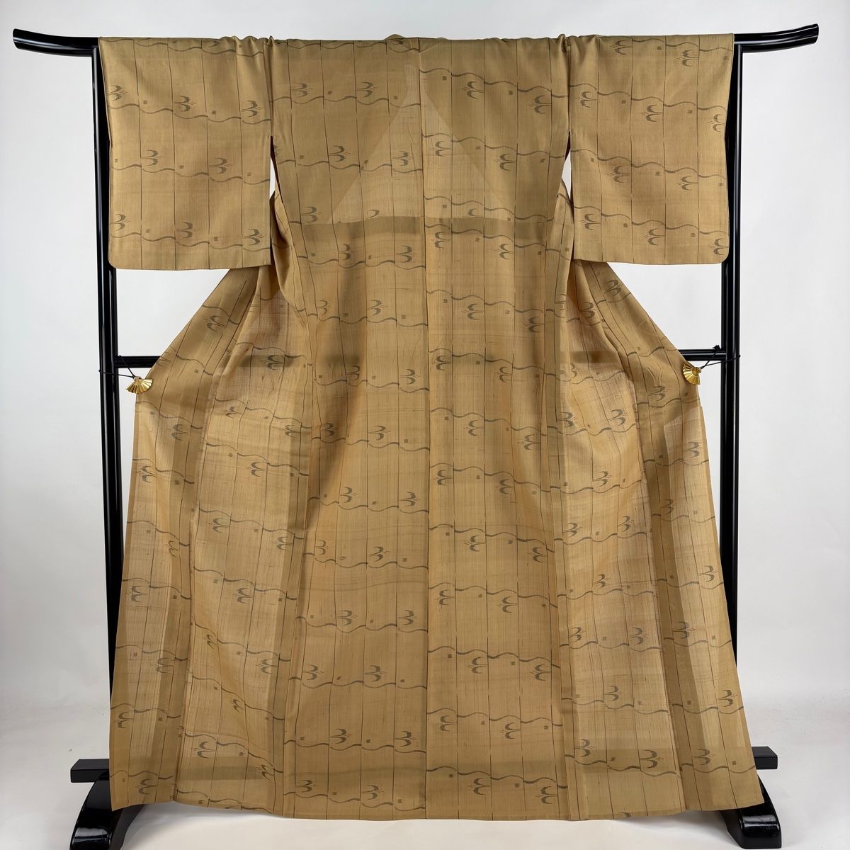 紬 身丈168cm 裄丈66.5cm M 単衣 燕 縞 山吹茶色 正絹 名品