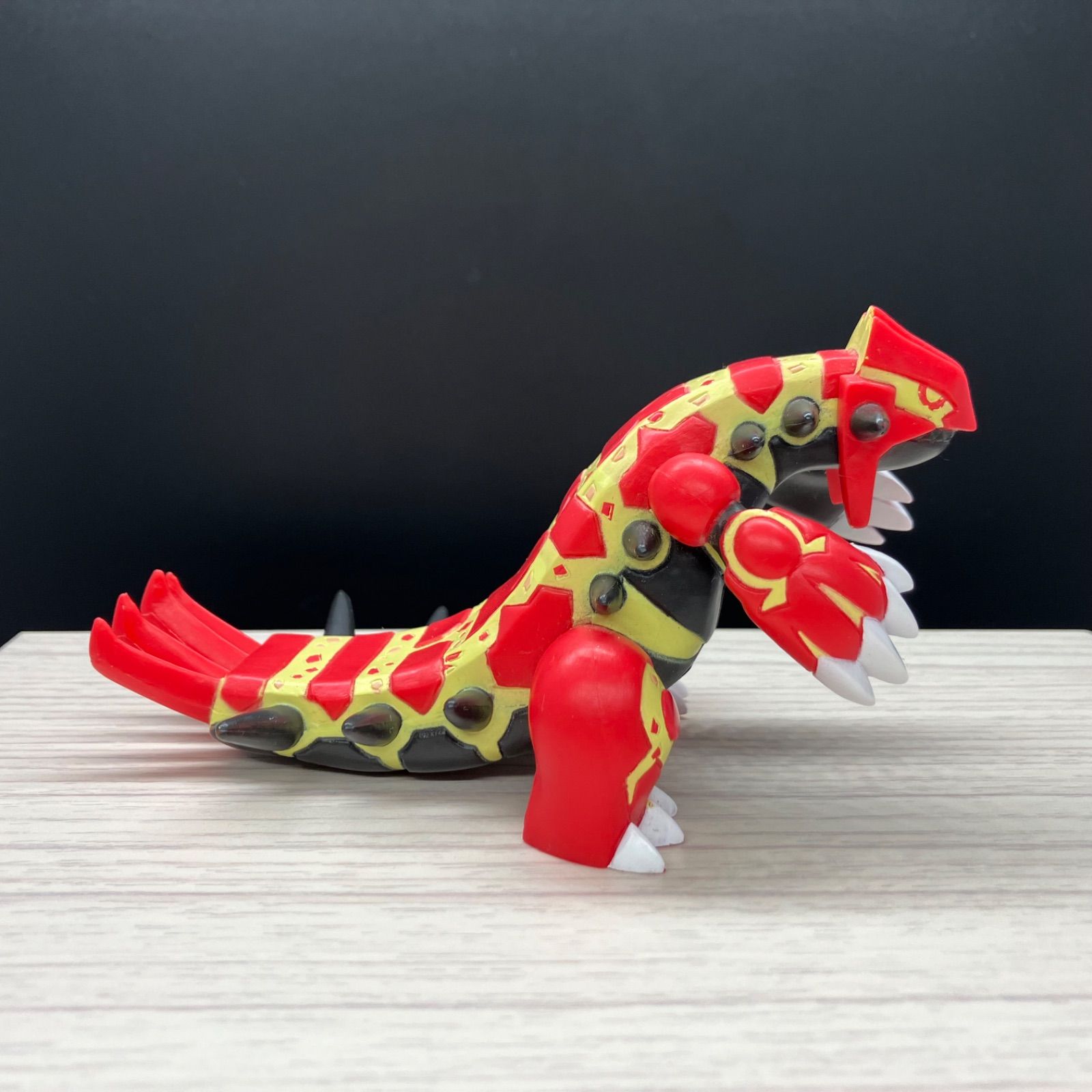 ポーズフィギュア ゲンシグラードン 【A-4 ポケモン フィギュア
