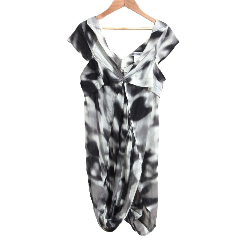 ISSEY MIYAKE イッセイミヤケ ノースリーブ 変形ワンピース IM13FH536 サイズ2 オフホワイト ブラック レディース 古着
