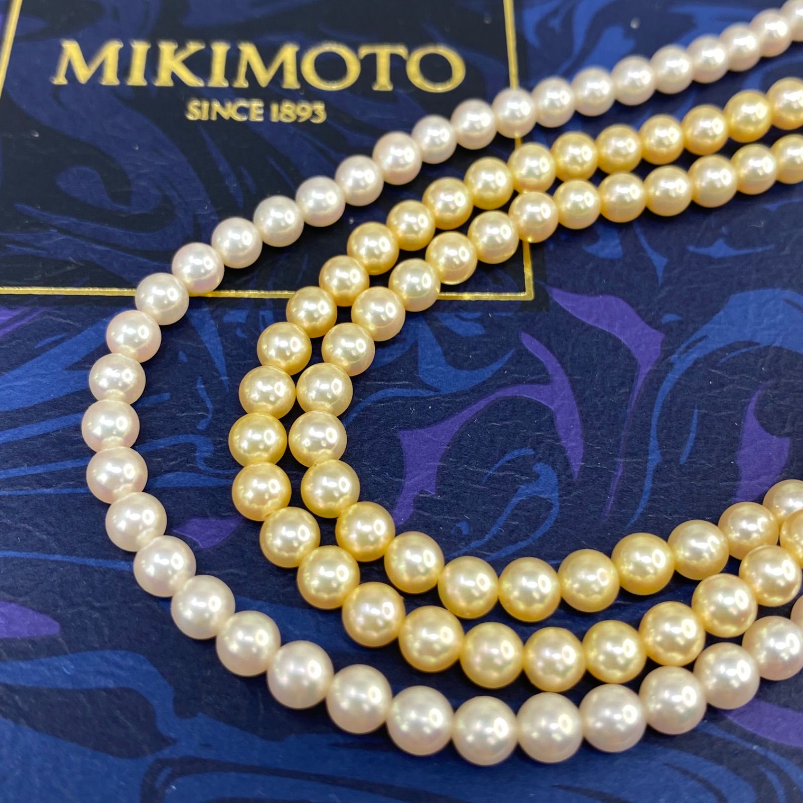 mikimoto ミキモト御木本 used  k18YG AU750 18金 養殖あこや真珠 ベビーパール ３連ネックレス 3.5ミリから4.0ミリ