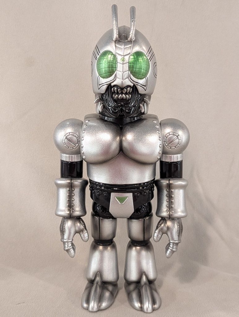 Mad Monk × BLObPUS MAD MOON One offヤモマーク Kaiju Tan Black Eyes