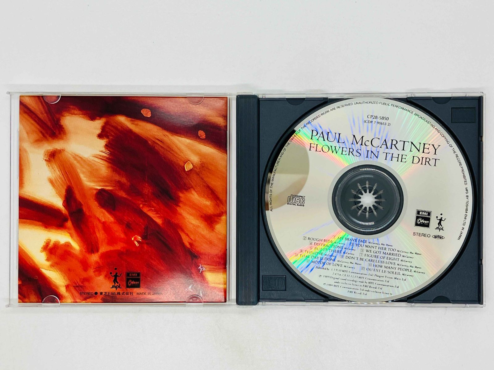 貴重盤カバー付きポール・マッカートニー OUT THERE　３ＣＤ＋ボーナス 貴重盤カバー付きポール・マッカートニー OUT THERE 3CD＋