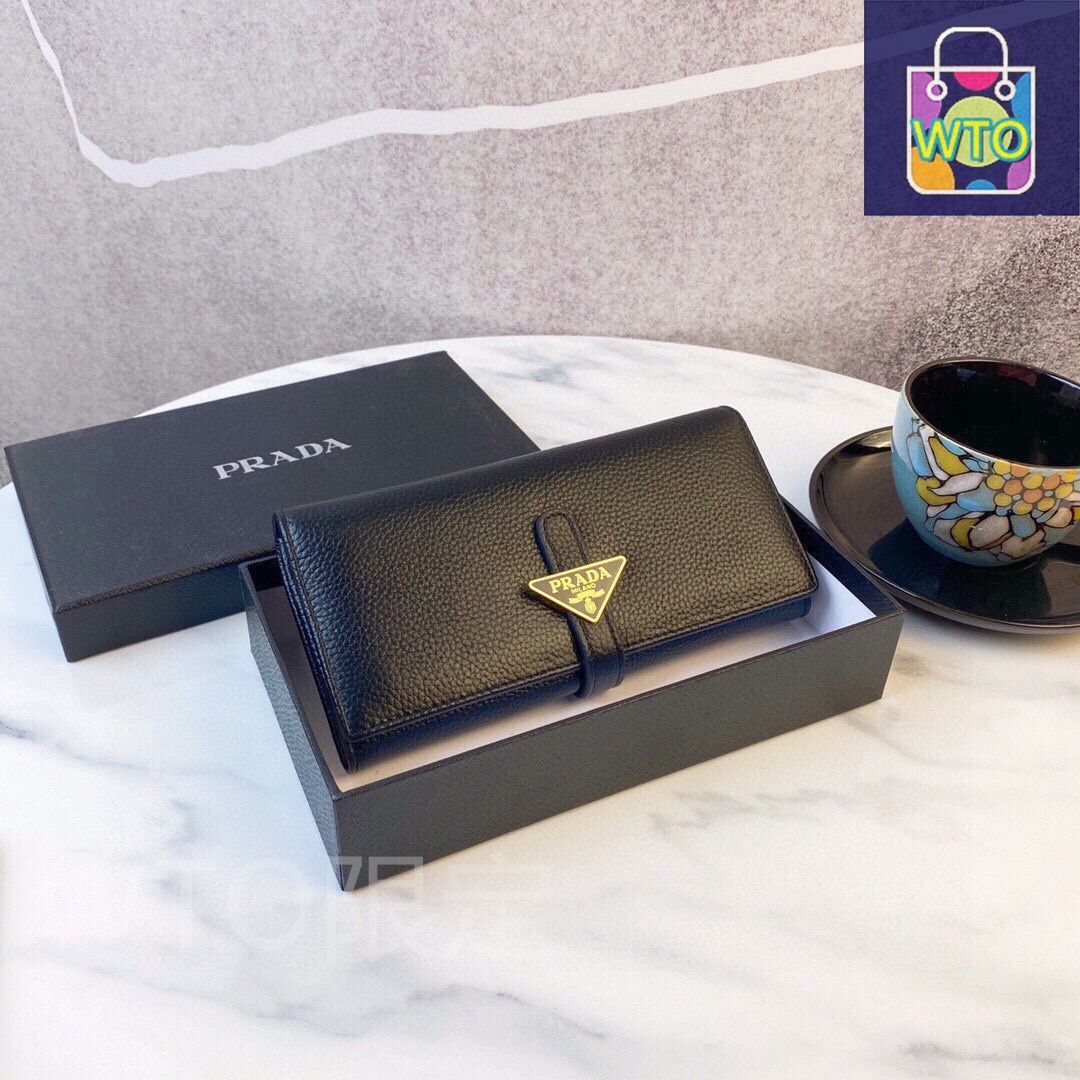 【PRADA】レザー バイフォールド ウォレット（ミニマルモデル） 今日特価】Prada バイフォールドウォレット, ブラック, 高級