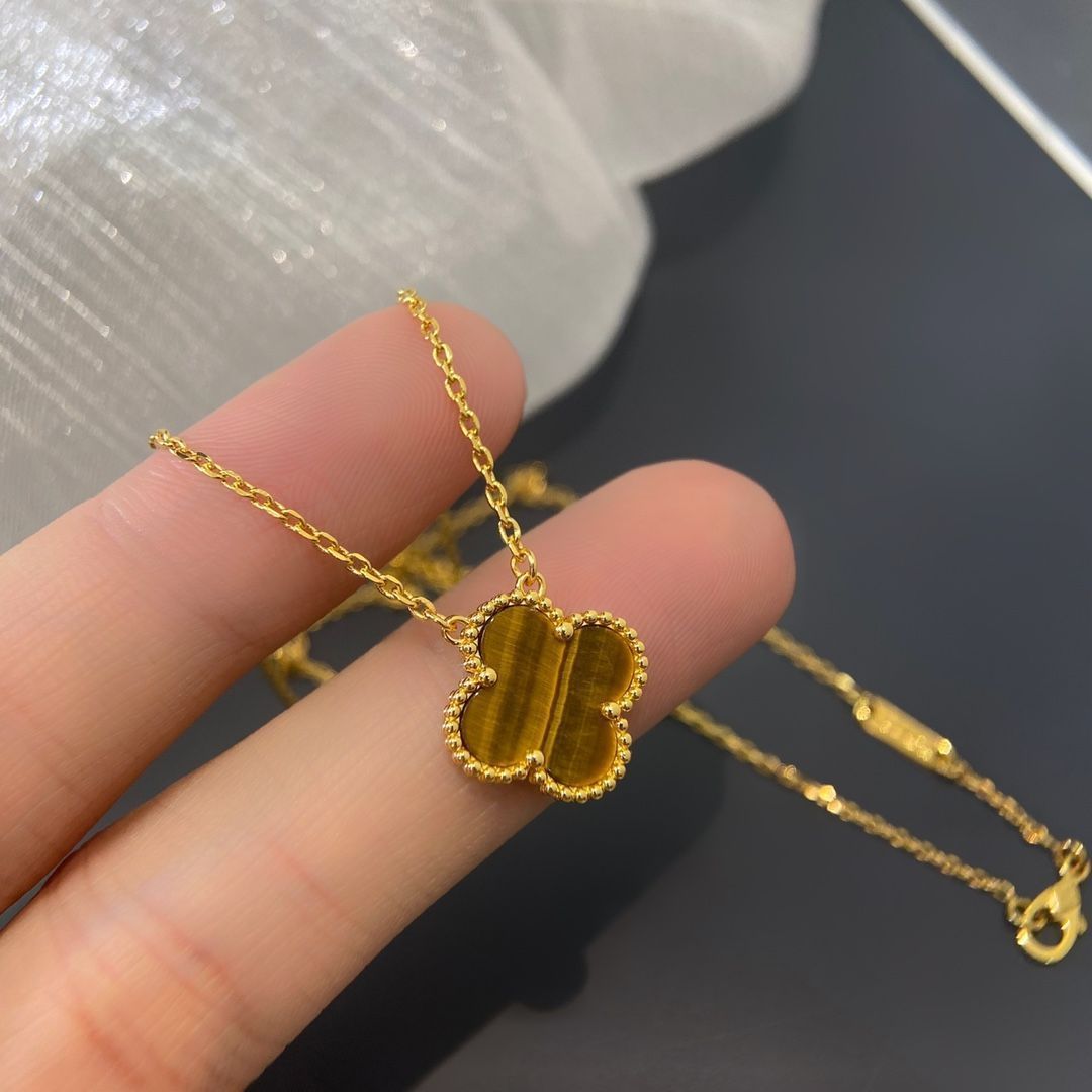 ヴィンテージアルハンブラペンダント すぐ届く！ヴィンテージ アルハンブラ ペンダント 四葉 18K (Van