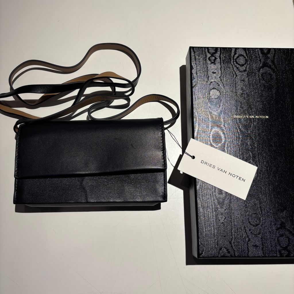Dries Van Noten ドリスヴァンノッテン 24AW Q.190 W.L.P.CASE レザーショルダーポーチ BW242-SLG964 ブラック 表参道A10