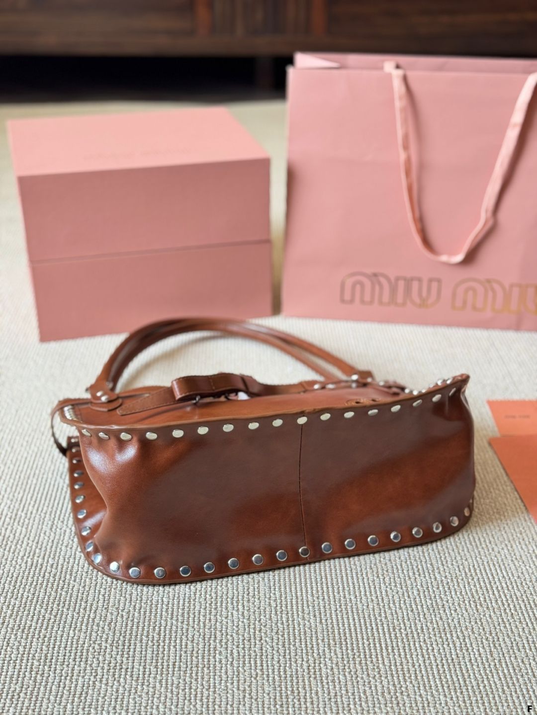 miu miu ショッピングバッグ miumiu ショップバッグ 紙袋 ミュウミュウ｜Yahoo!フリマ（旧