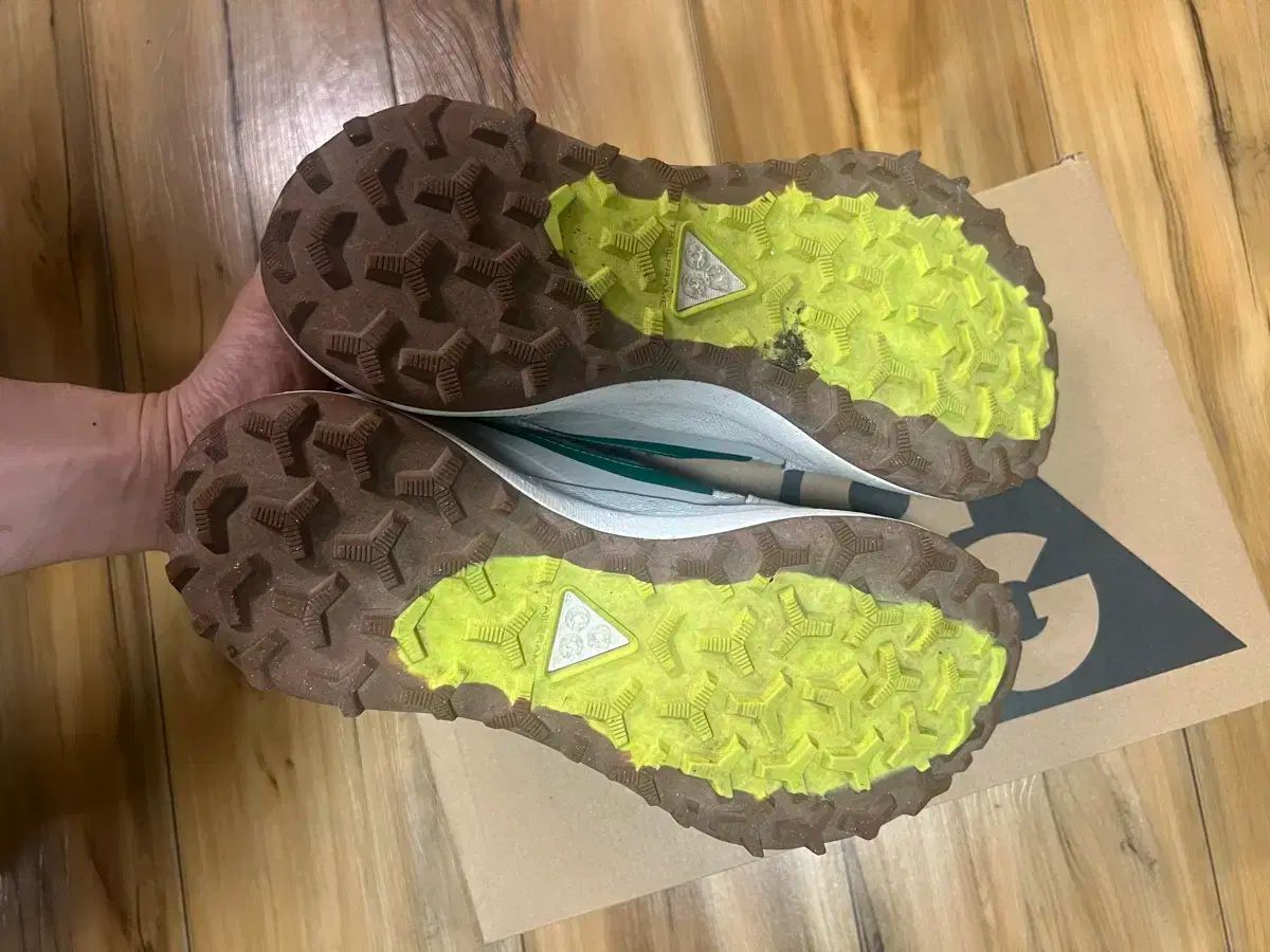 ローケート ライト