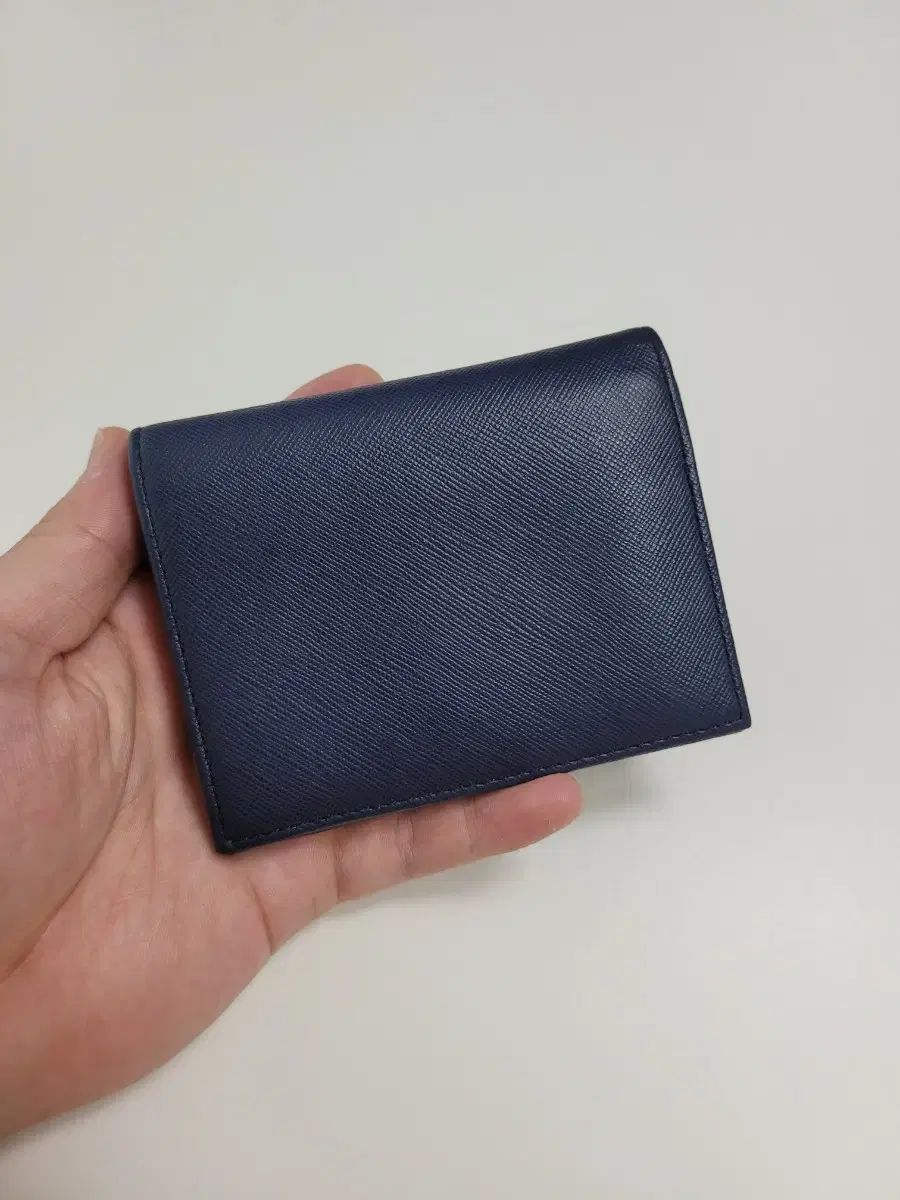 PRADA(プラダ) サフィアーノ メタルロゴ カード ミドル