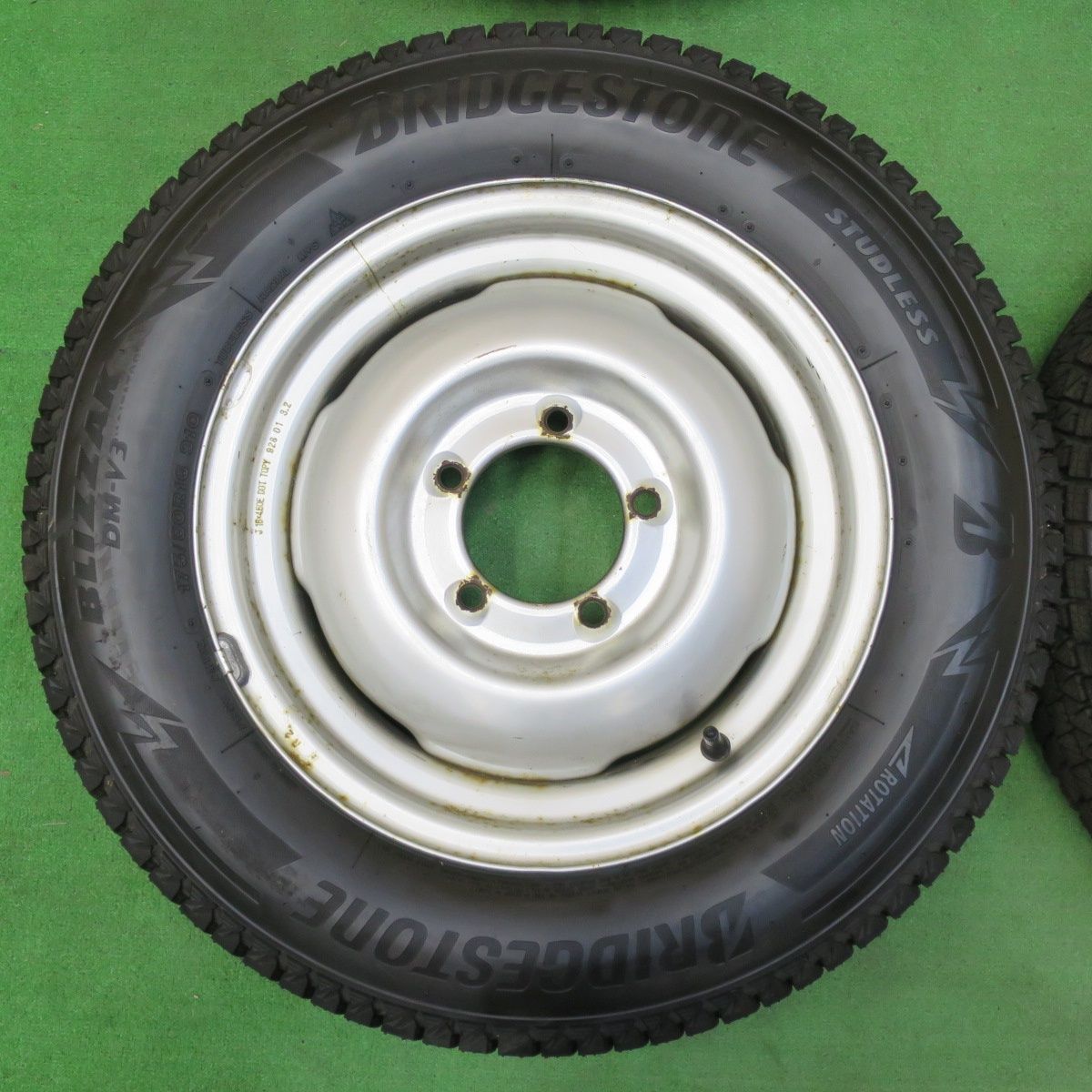 ブリヂストンスタッドレス175/80R16 91Qスチールホイールセット ブリヂストンスタッドレス175/80R16 91Qスチールホイールセット