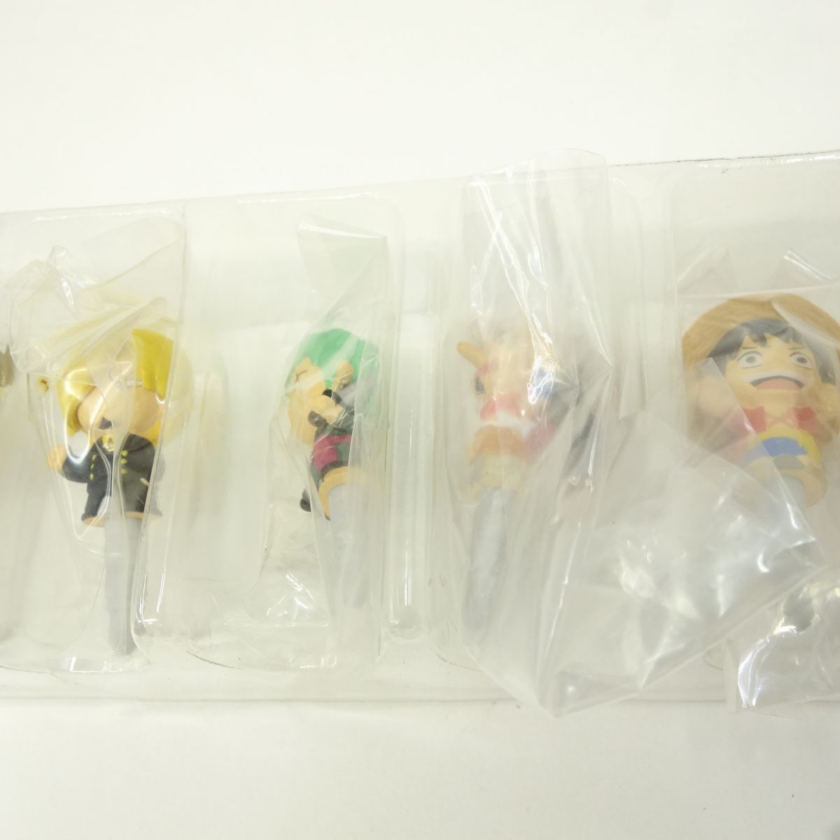 ワンピース N-02E サウザンド・サニー号置台 キャラクターピン