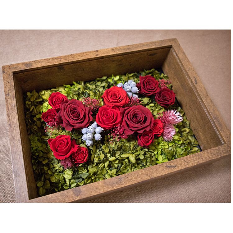 絵画のように見せる花 プリザーブドフラワー フレーム 額縁に入ったお花 RED 楽天市場】プリザーブドフラワー 額入り 大きめ 額縁 A4サイズ