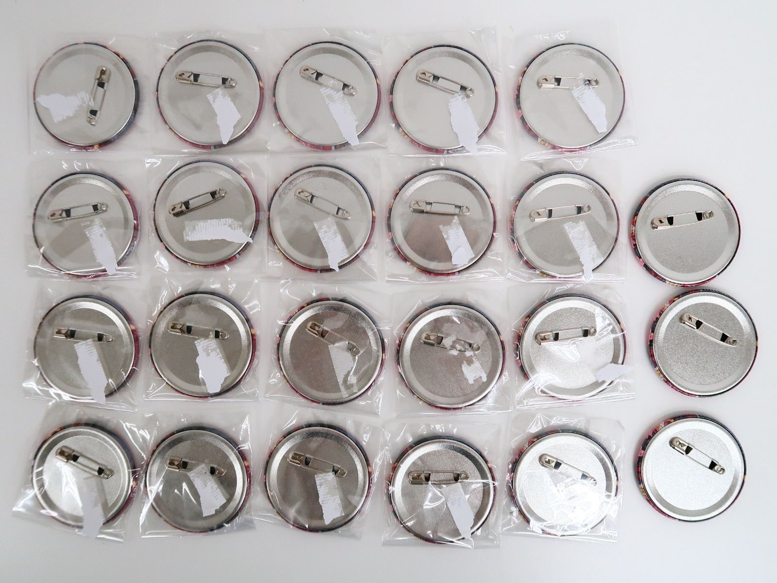 23点 にじさんじ ローレン イロアス 誕生日2025 缶バッジ