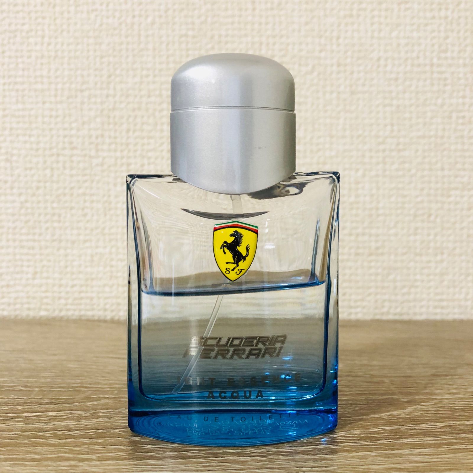 Ferrari Light Essence 125ml オードトワレ Amazon | Ferrari(フェラーリ) フェラーリ ライトエッセンス