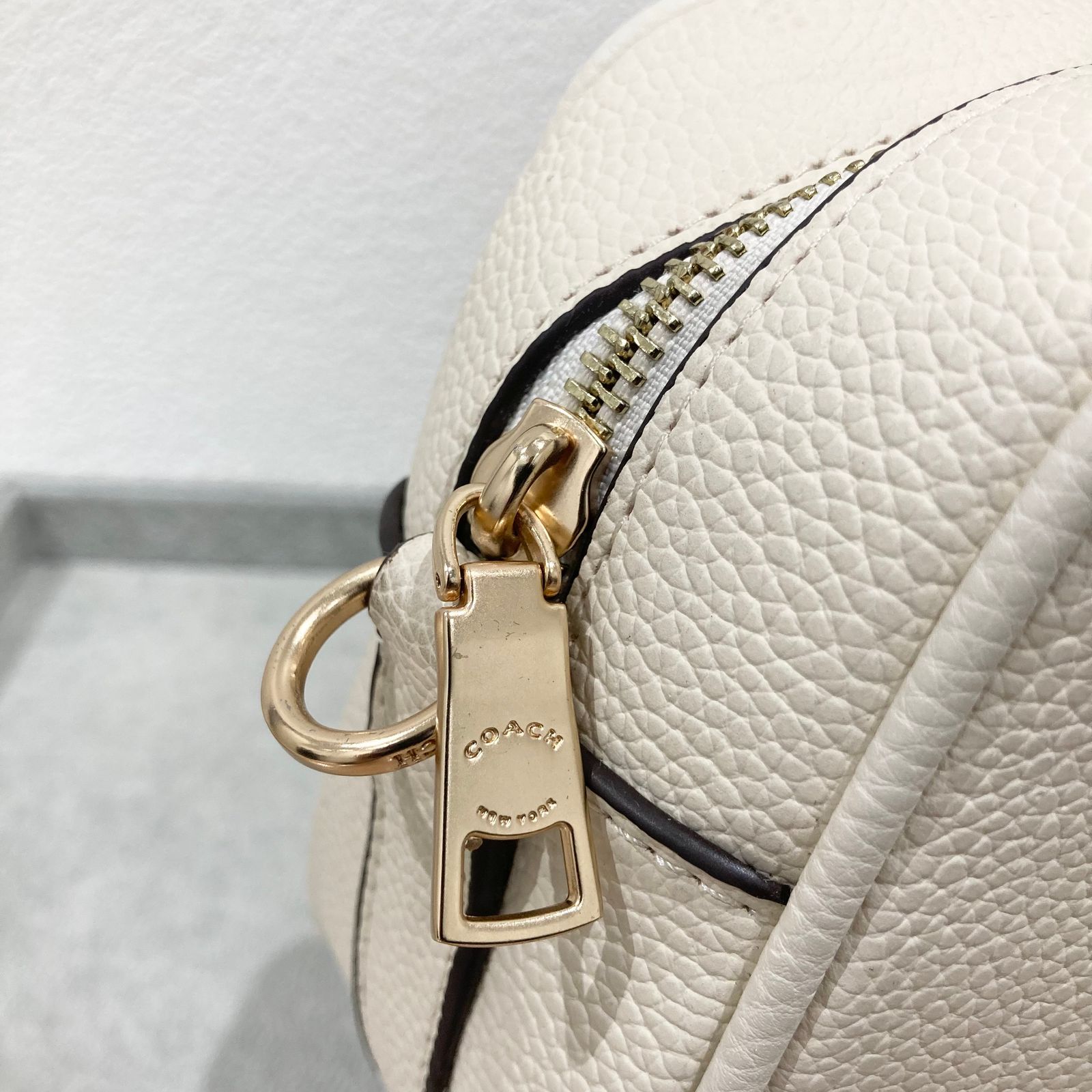 COACH コーチ ショルダー カメラバッグ C2828 アイボリー ストラップ付