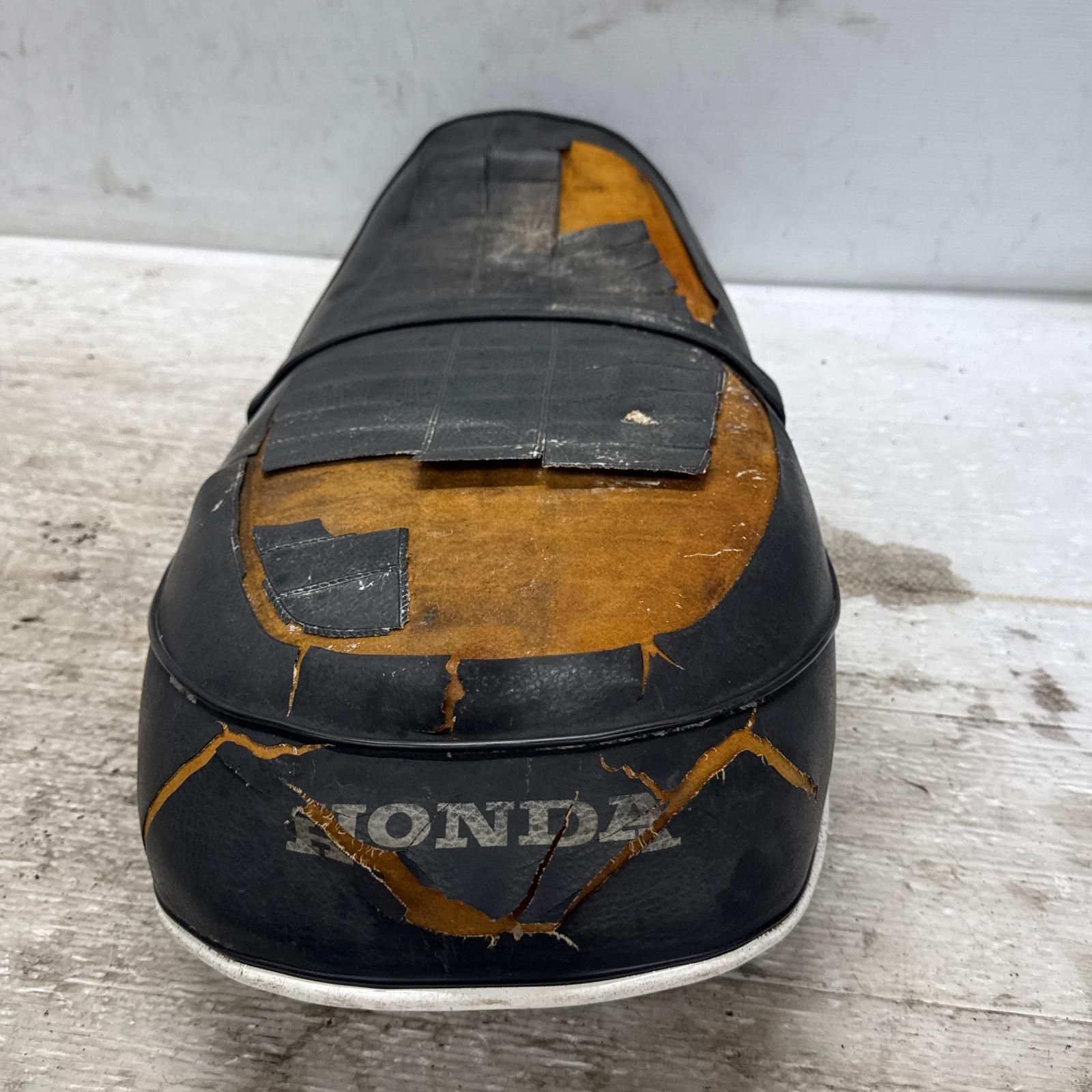 ホンダ ドリーム CB750FOUR K1 シート ホンダ ドリーム CB750FOUR K1 シート ホンダ ドリーム CB750FOUR K1