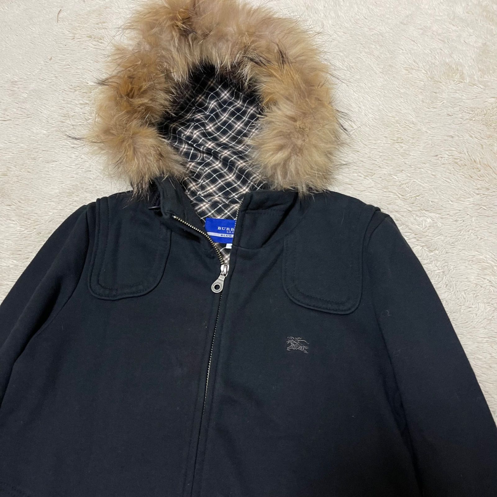 バーバリーブルーレーベル】ファー付き2wayジップアップパーカー