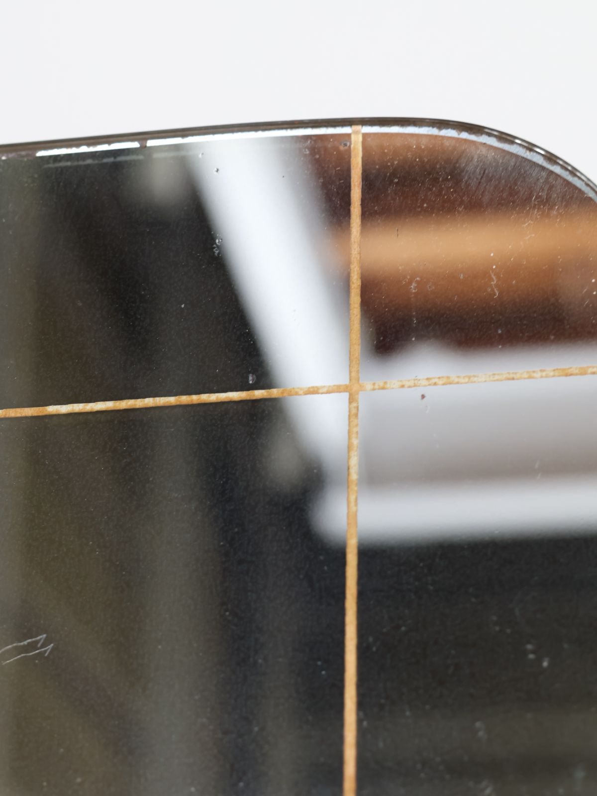 EEK132 展示品 カッシーナ デッドライン ミラー 29万 ブラックフレーム EEK132 展示品 カッシーナ デッドライン ミラー 29万 ブラック