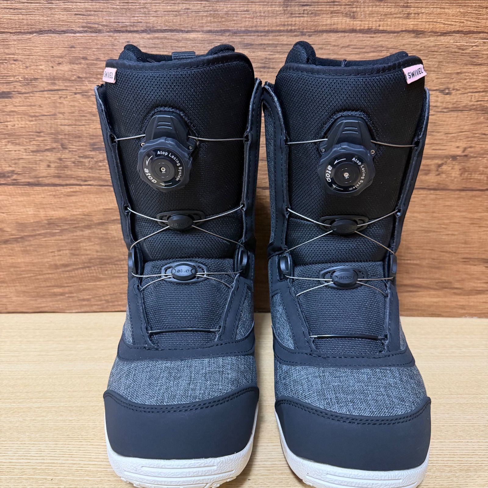 SWIVEL スウィベル レディース スノーボード ブーツ 23.5cm BOA ボア ダイヤル式 オールラウンドモデル パウダー ジャンプ グラトリ ジブ トリック フリーラン