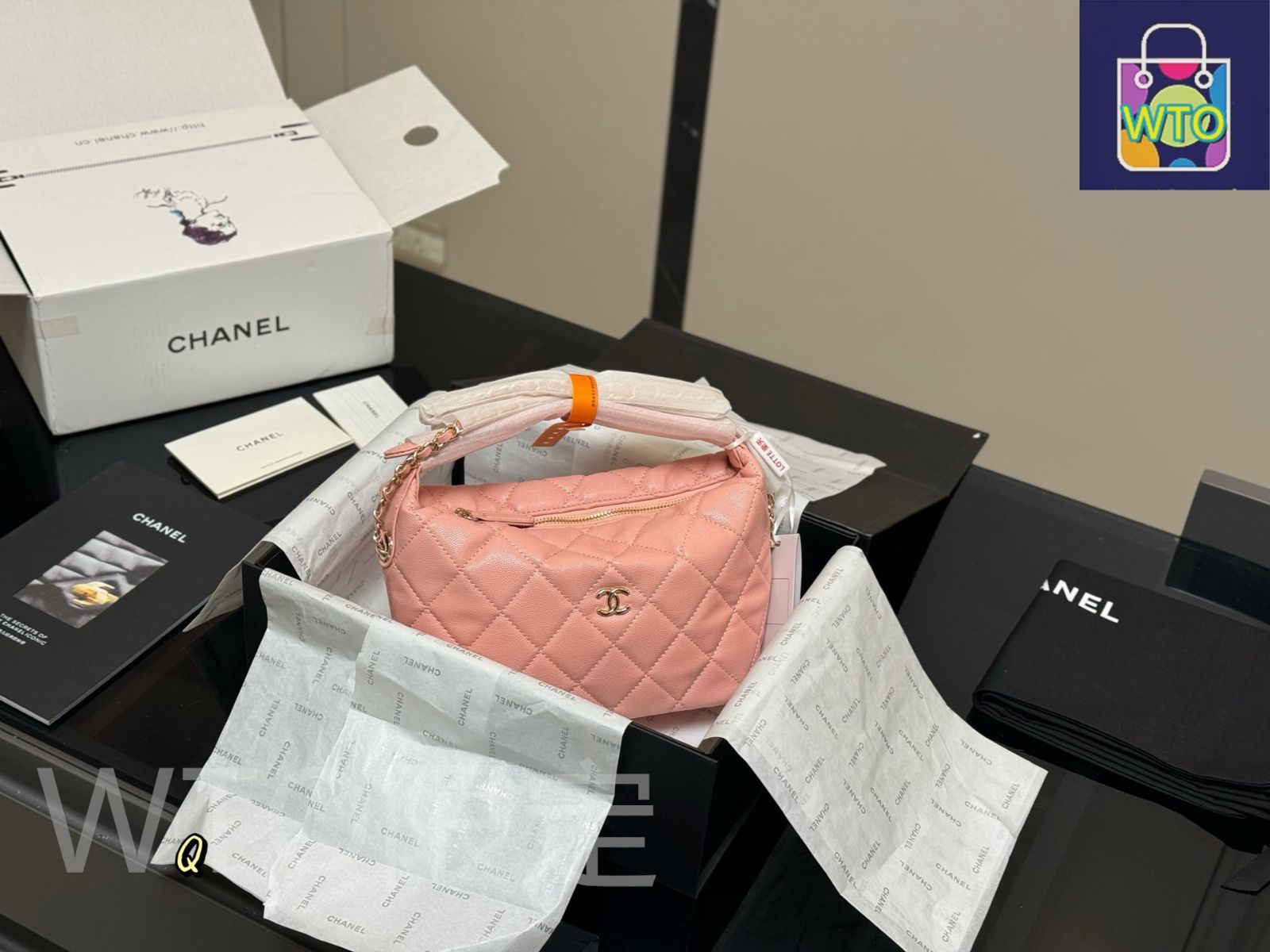 ガーリーで大人可愛い♡CHANEL Hobo ショルダーバッグ 210.jpg