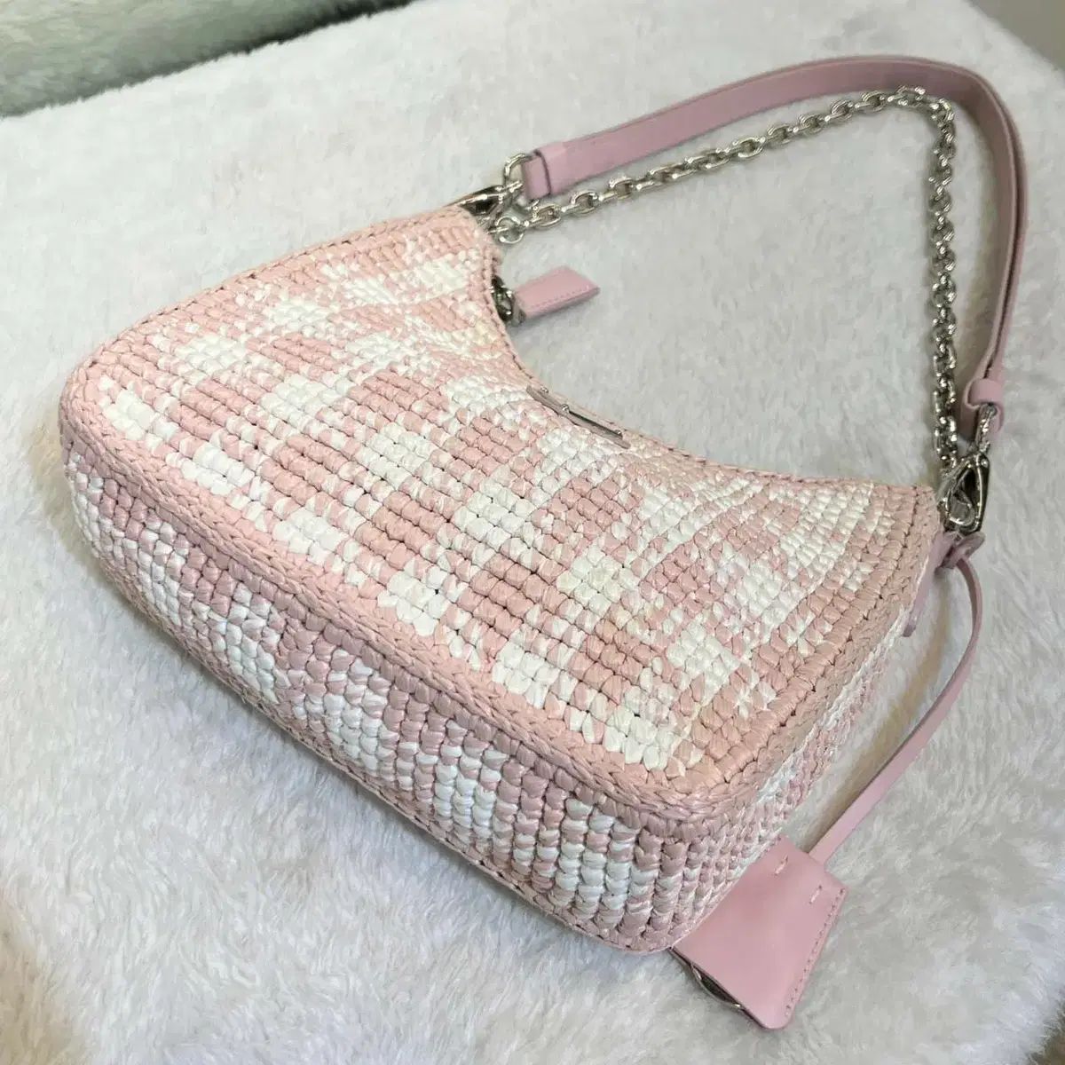 PRADA(プラダ) Re-Edition リエディション トライアングルロゴ ピンク 