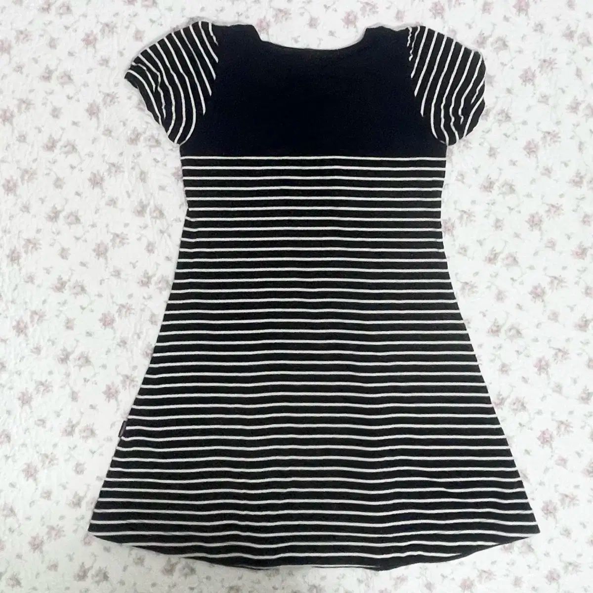 バーバリー　ワンピース　ストライプ ほぼ未使用 BURBERRYバーバリー 現行タグ アイコンストライプ