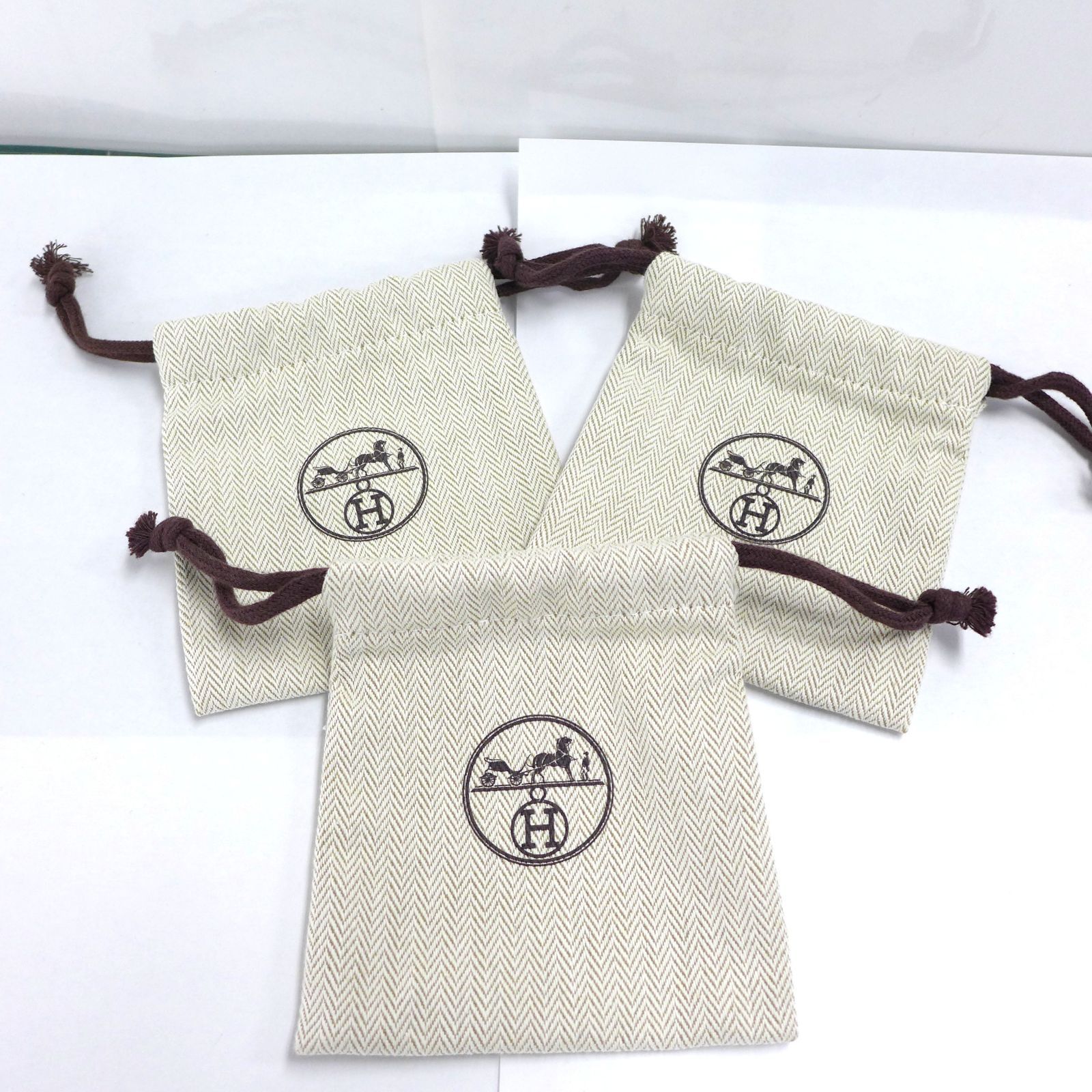 HERMES エルメス 保存袋 巾着袋 白 7点セット② 公田店 - メルカリ