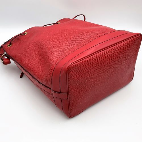 中美品 LOUIS VUITTON ルイ・ヴィトン ノエ エピ ショルダーバッグ 巾着 肩掛け バッグ レッド 赤 PVC レディース ファッション M59007 USED