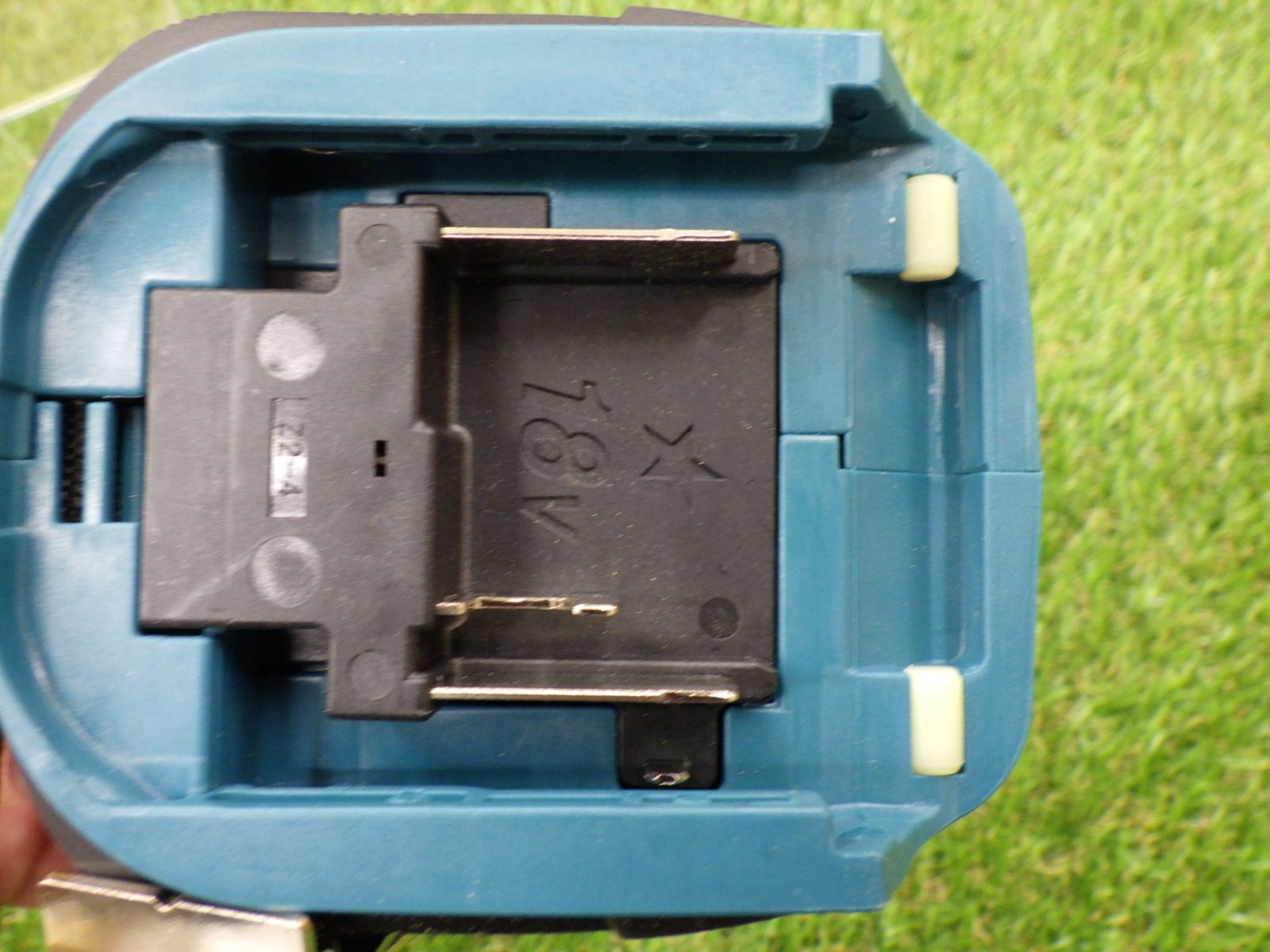 霞むような makita マキタ DF484DZ 充電式 ドライバドリル 青 本体のみ 18V 青 電動工具 250925 全品送料無料!