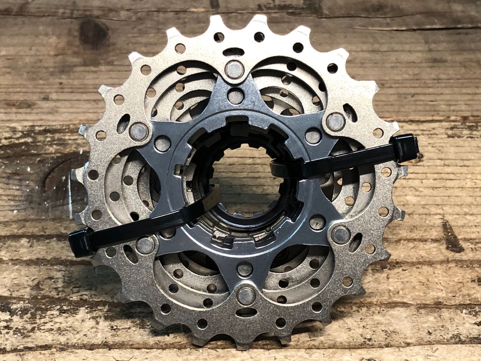 HT877 シマノ SHIMANO アルテグラ ULTEGRA CS-6700 スプロケット