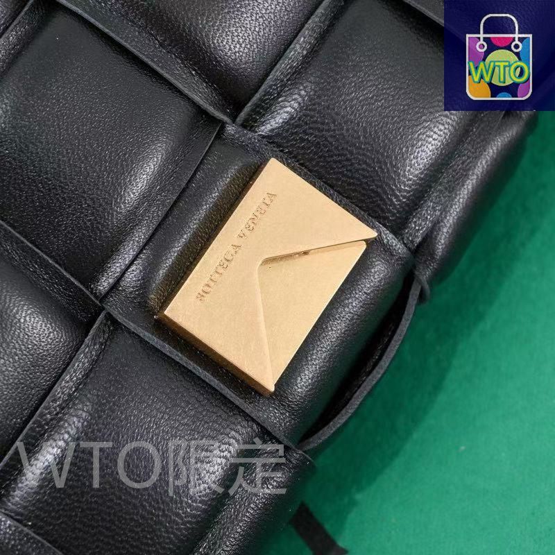 【新品未使用】BOTTEGA VENETA  カセット ショルダー レザー BOTTEGA VENETA カセット レザー バッグ ショルダーバッグ