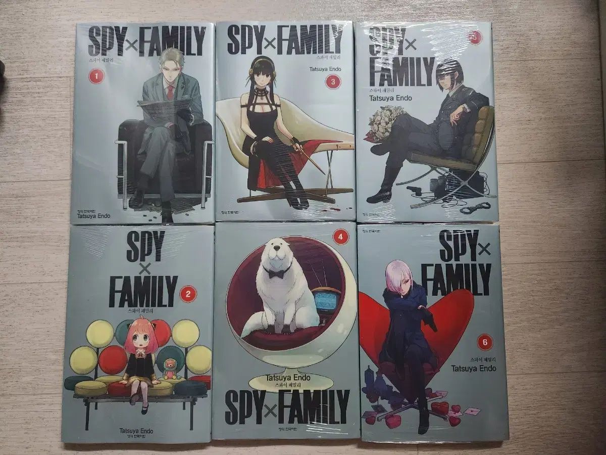 SPY×FAMILY 全巻セット（1-11巻） + グッズ 未開封 SPY × FAMILY（スパイファミリー） 1 ー 11 ボリューム+公式