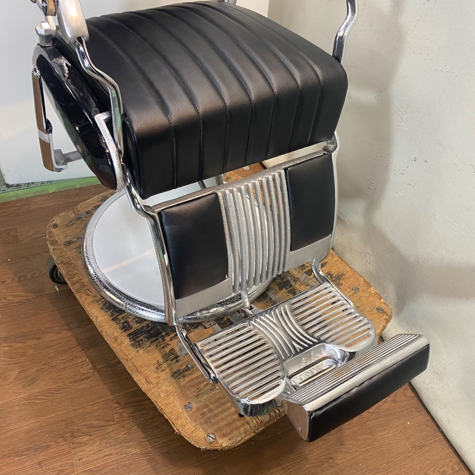 タカラベルモント製 理容椅子 54号 カスタム品 - メルカリ