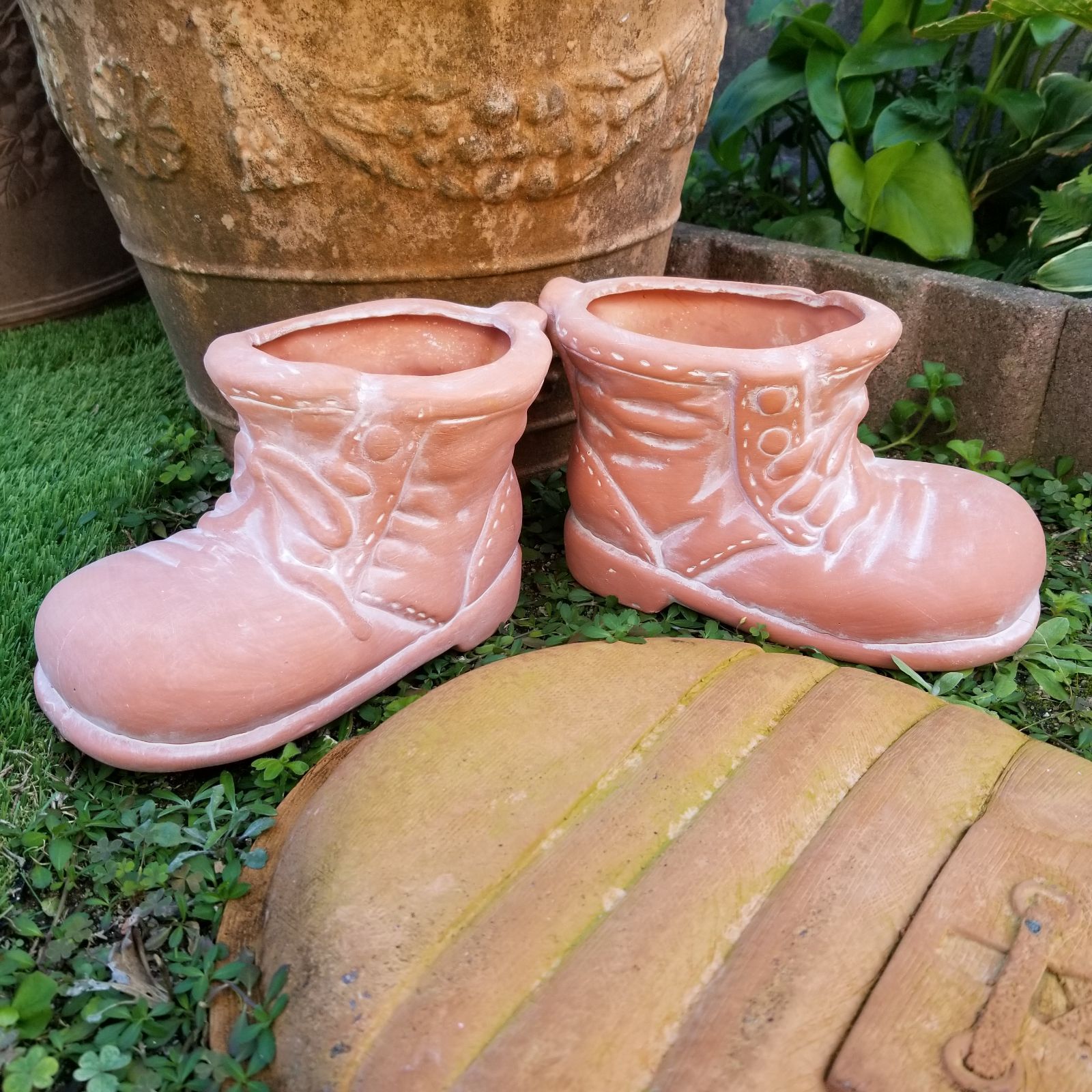 可愛くてカッコイイ テラコッタ ブーツ 鉢【2つセット】⁎。❀ * (´﹀｀) 可愛くてカッコイイ テラコッタ ブーツ 鉢【2つセット