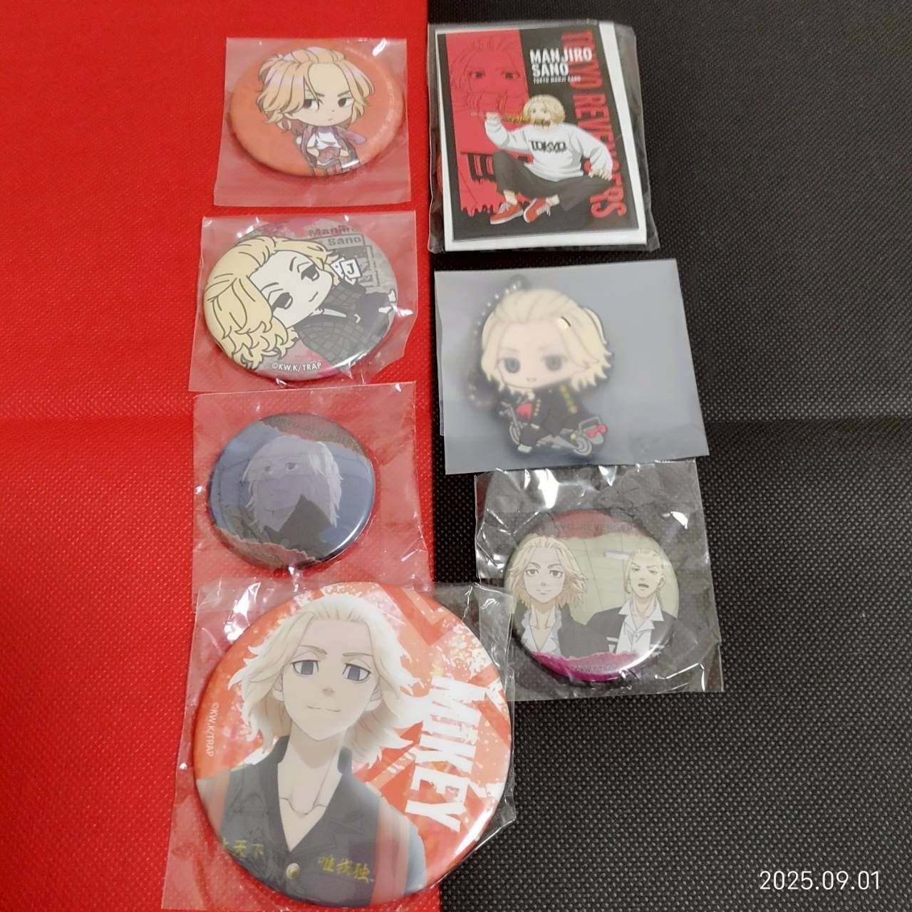 東京リベンジャーズ 雑貨 ラバスト アクスタ 缶バッジ 大量 まとめ売り まとめ売り】東京リベンジャーズ グッズセット 缶バッジ