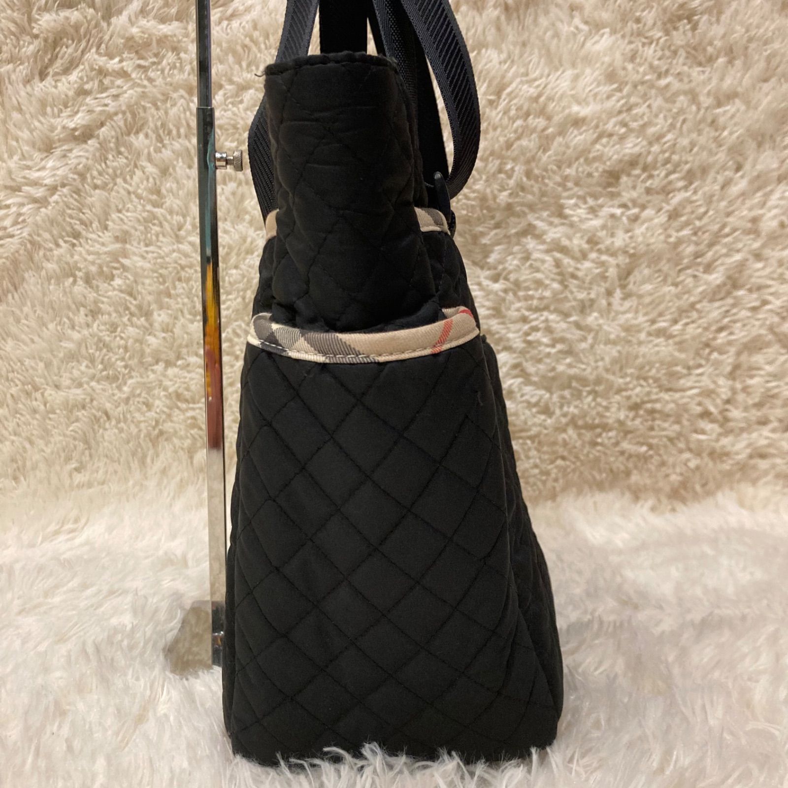 バーバリー ロンドン キルティング トートバック　マザーズバッグ　ブラック　美品 バーバリー ロンドン キルティング トートバックマザーズバッグ