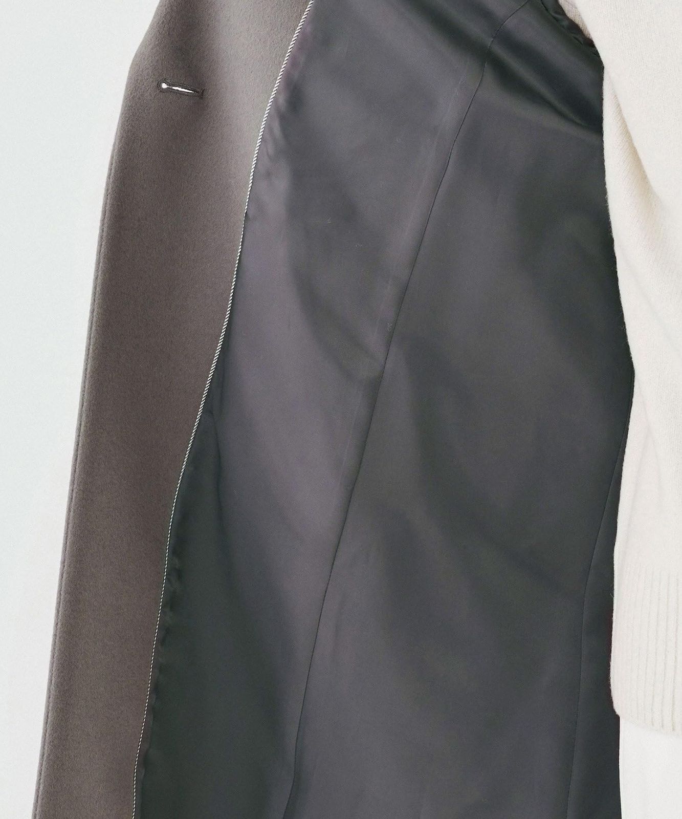 アンタイトル チェスターコート