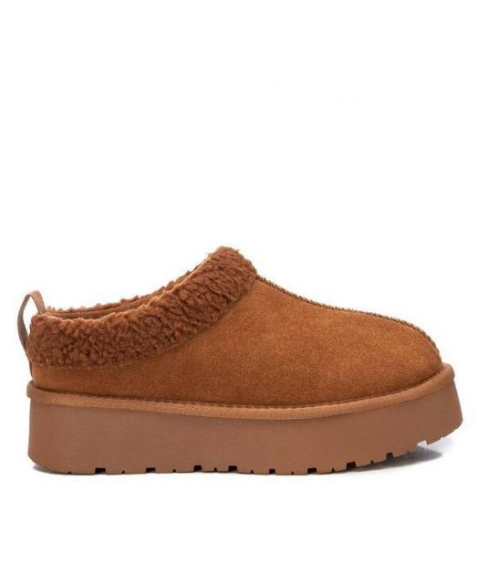 【送料無料】 キシタイ レディース パンプス シューズ Women's Platform Suede Clog Slippers By Camel