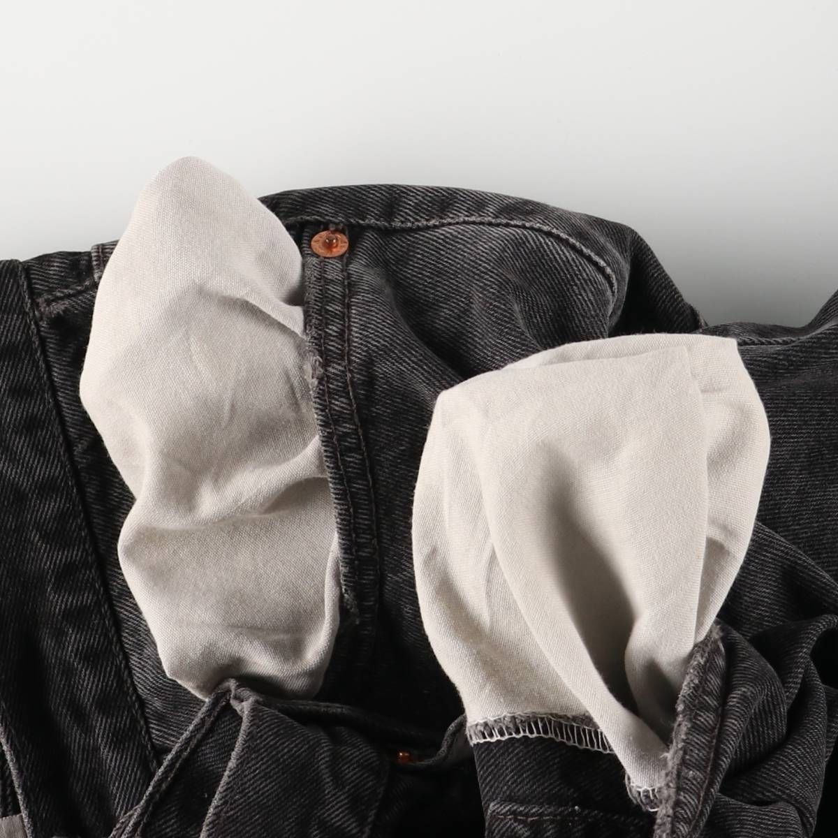 ブラックデニム テーパードデニムパンツ