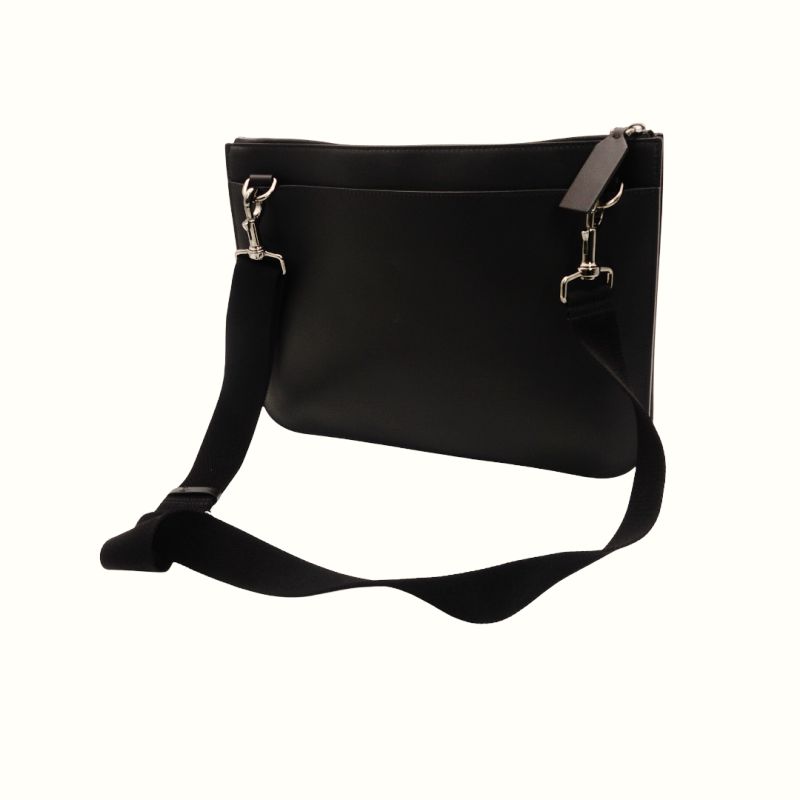 Valentino Vロゴ　ショルダーバック ヴァレンチノ Vロゴ ショルダーバッグ 未使用 ヴァレンティノ