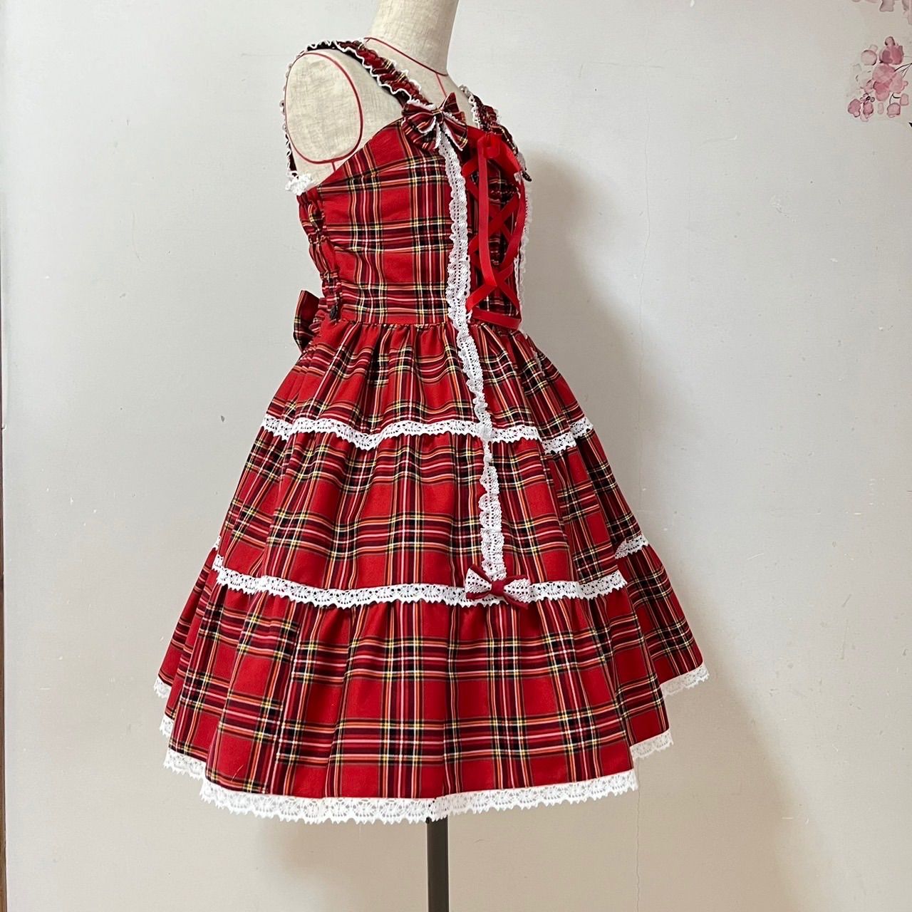 タータンチェック　ジャンパースカート　赤 タータンチェックジャンパースカート 赤 30日以内発送 - メルカリ
