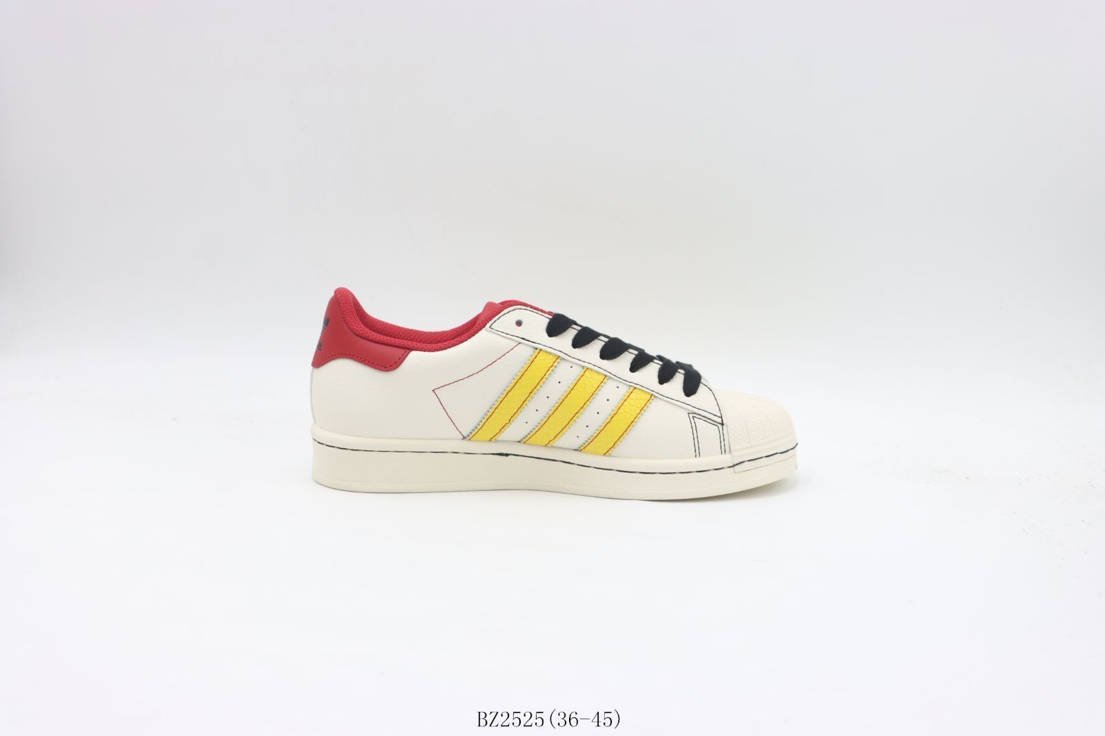 今日 アディダス Adidas スケートシューズ BZ2525 ホワイト イエロー レッド