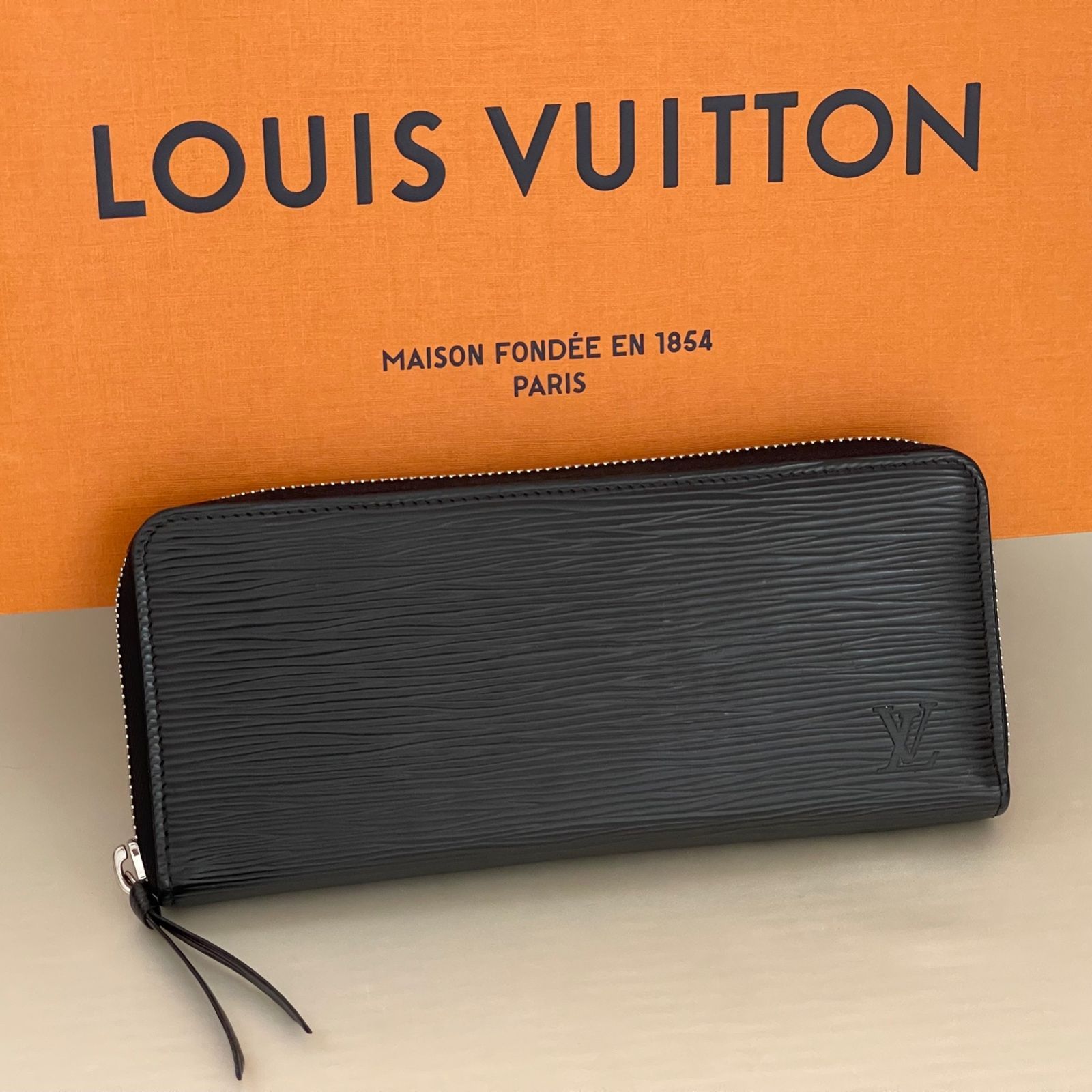 LOUIS VUITTON ルイヴィトン エピ ポルトフォイユ クレマンス M60915