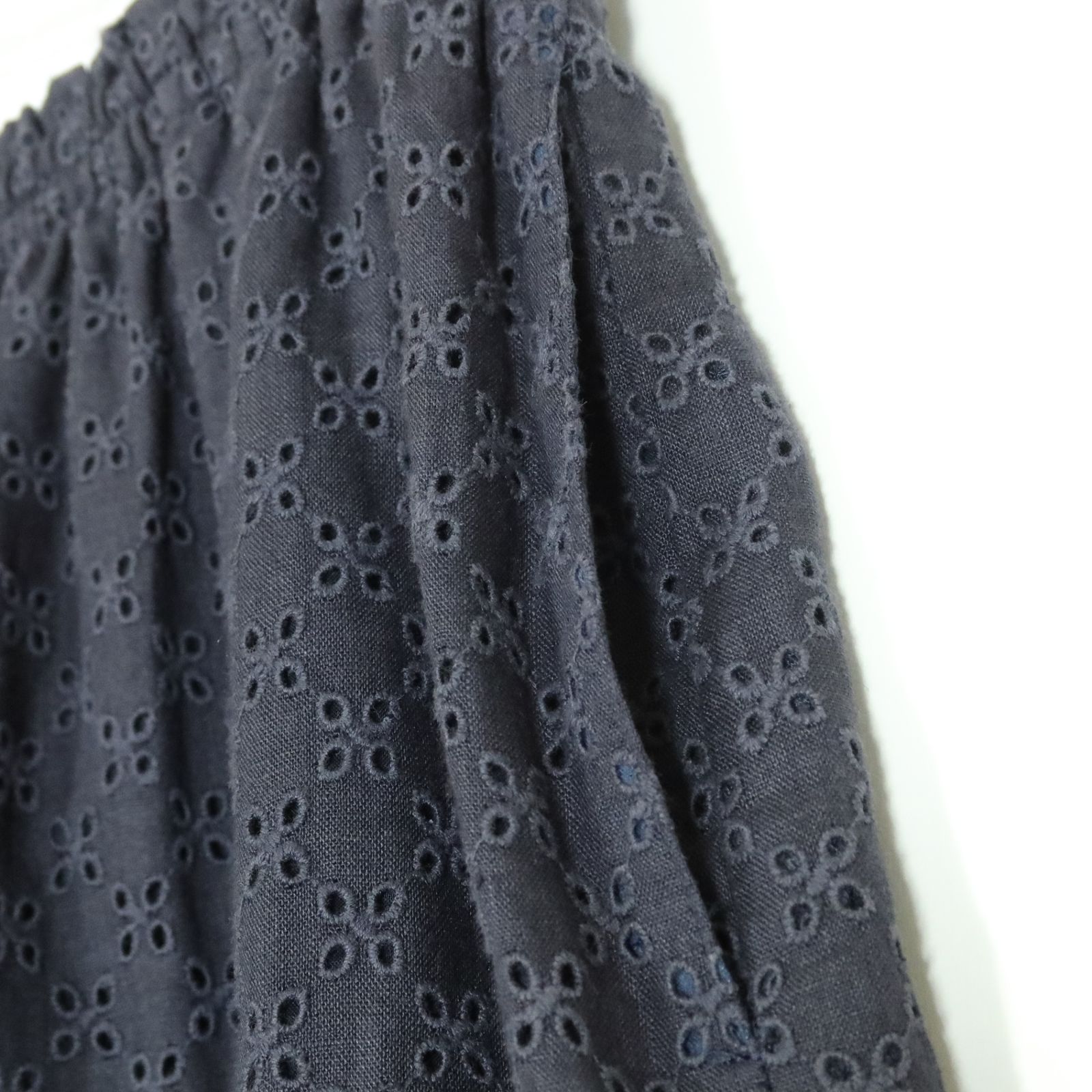 美品】ピンクハウス☆カットワーク刺繍のガウチョパンツ ワイド