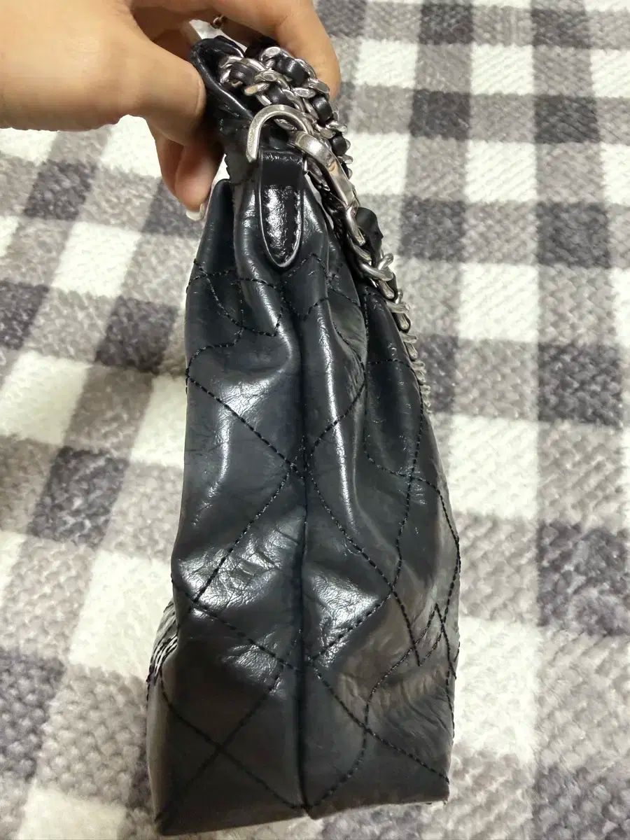 CHARLES & KEITH ブラック チェーンバッグ ショルダーバッグ CHARLES