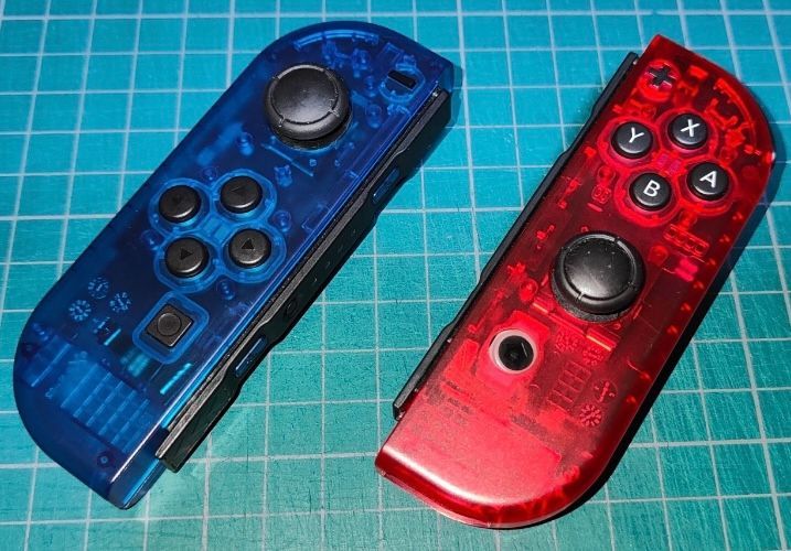 任天堂switch ジョイコンカスタム 左クリアレッド&右クリアブルー