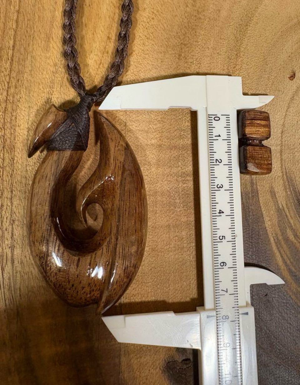 ボーンカービングネックレ hksw5