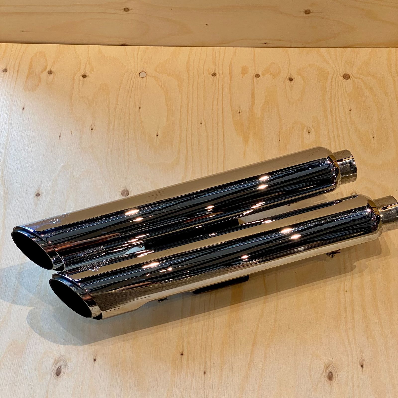 バンス＆ハインズ ツインスラッシュ スリップオンマフラー ダイナ用