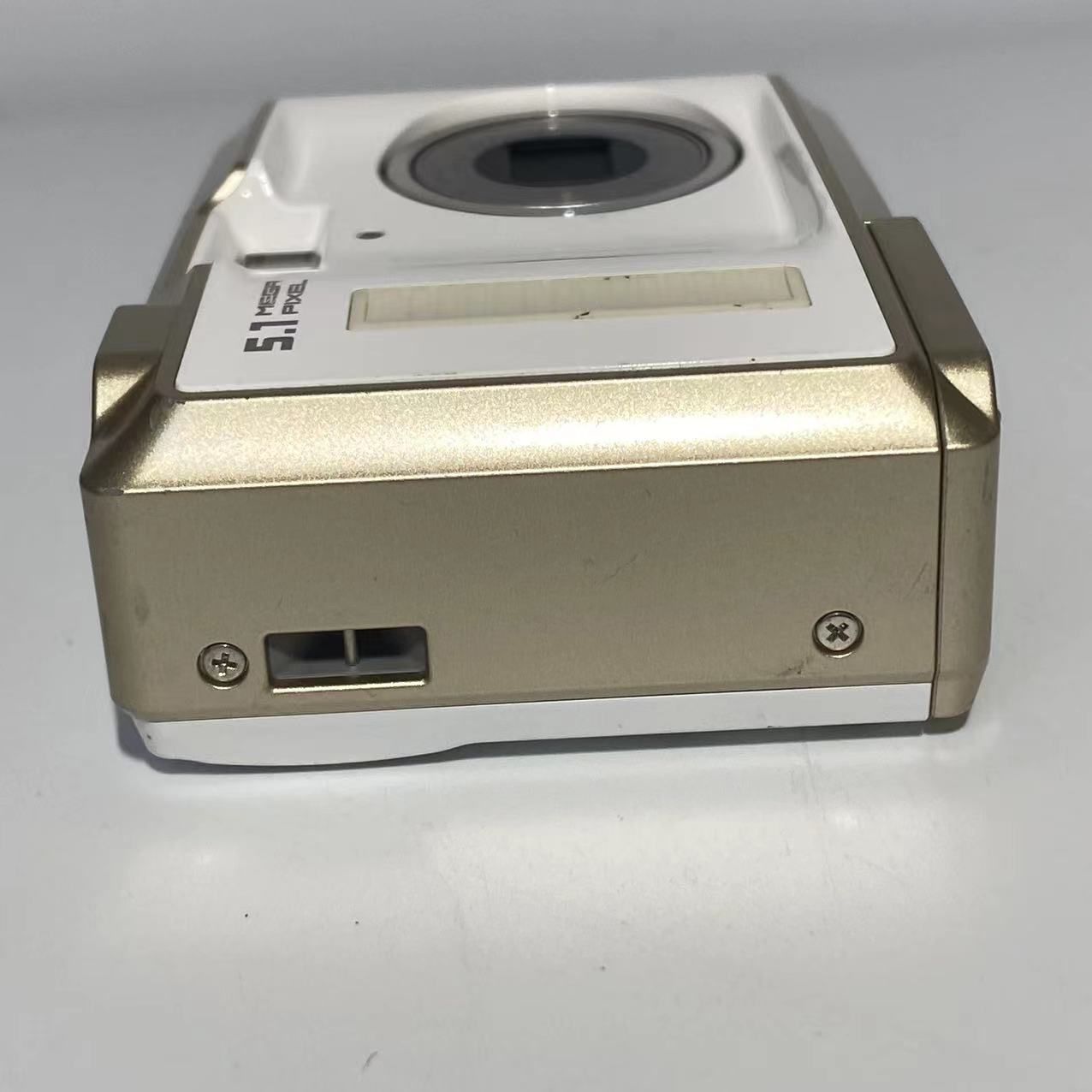 動作確認済】Uniden UDC-5M デジタルカメラ ホワイト×ゴールド