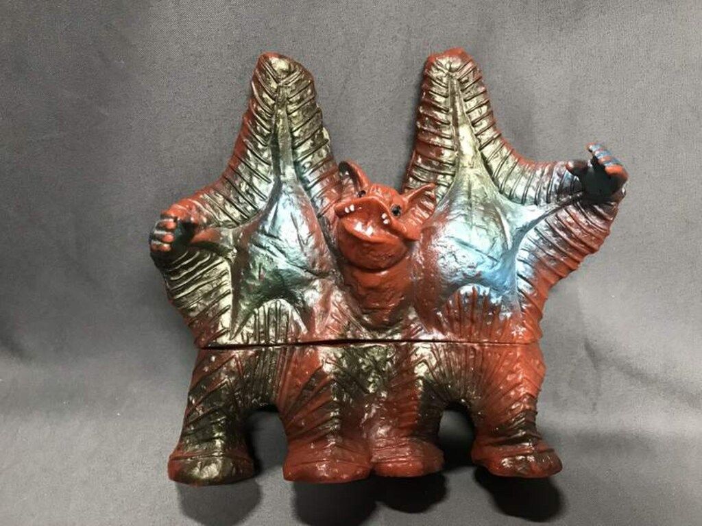 ポピー キングザウルス ペスター