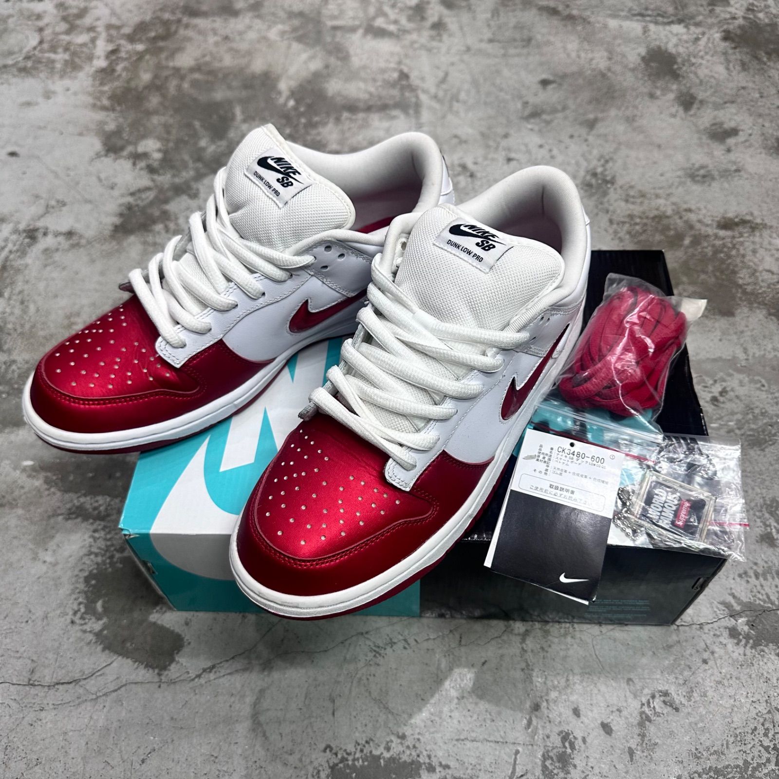 国内正規 Supreme Nike Dunk Low ダンク スニーカー バーシティレッド 